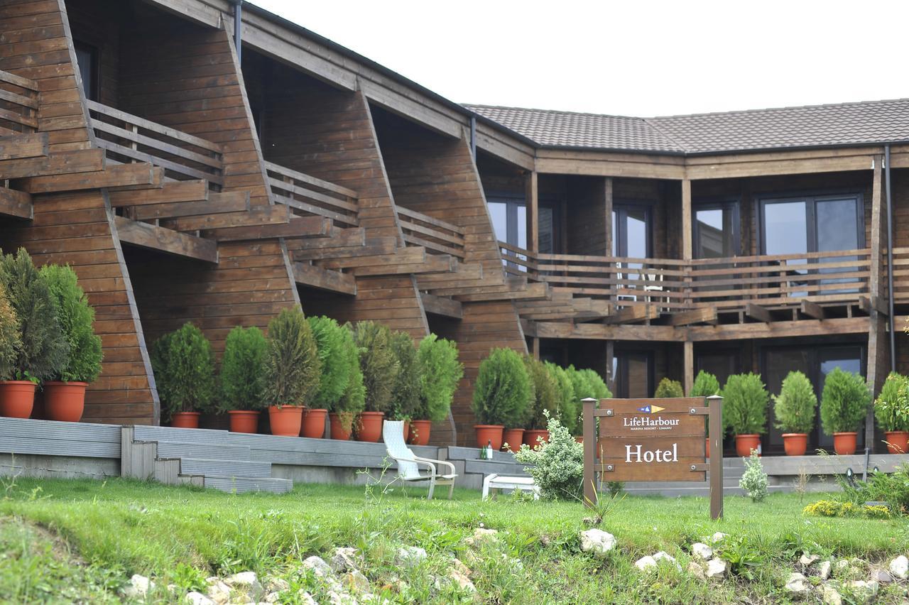 Lifeharbour Limanu Hotel Exterior photo